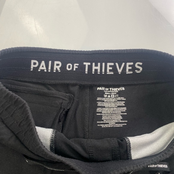 PAIR OF THIEVES solid black shorts p27-19 - Picture 4 of 7